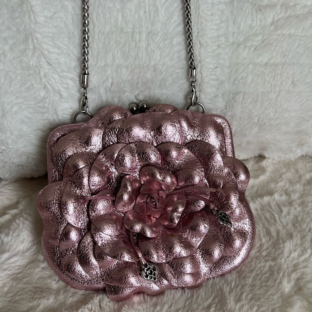 Brighton Crossbody Purse Rosalie Flower Rose
Metallic Pink Leather